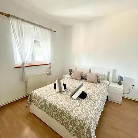 My Dalmatia - Manda Adriatic With Private Heated Pool Semesterbostad *